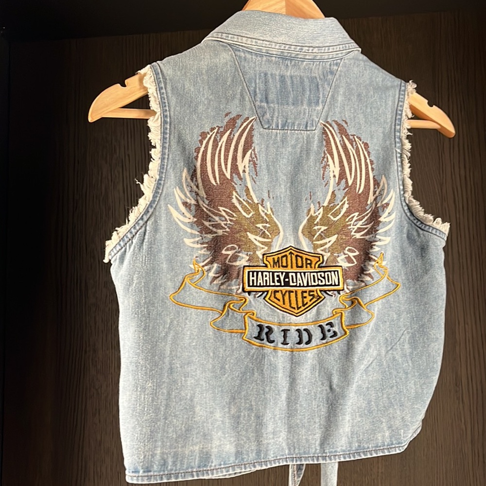Harley Davidson Frayed Denim FrontTie Crop Top Authentic Moto Vest Snap Closure.